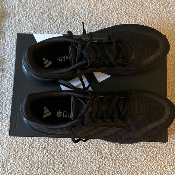 Adidas - Picture 7 of 8